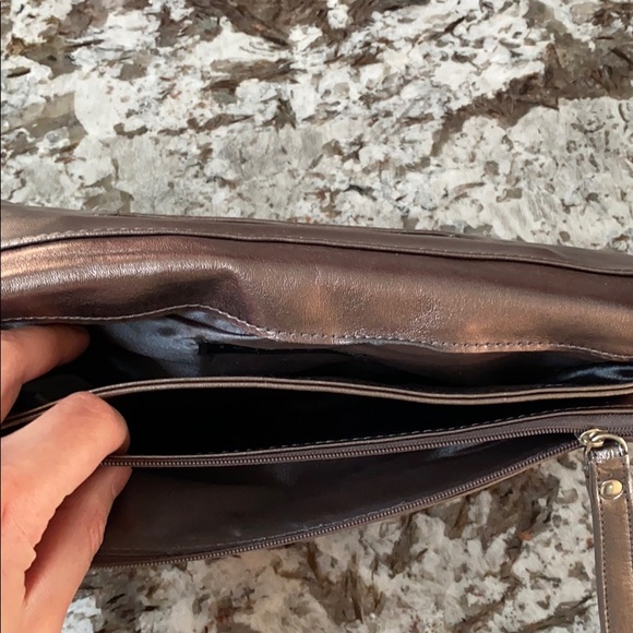 Under-loved Joujou evening handbag. Metallic w bow - Picture 4 of 7